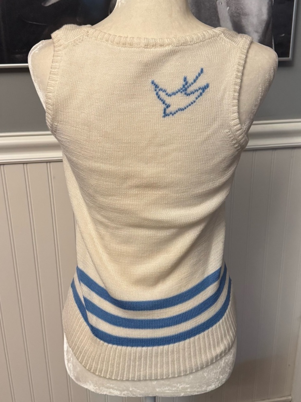 Jantzen Vintage Women’s White Sweater Vest Blue Birds Stripes Size Small - Picture 4 of 7